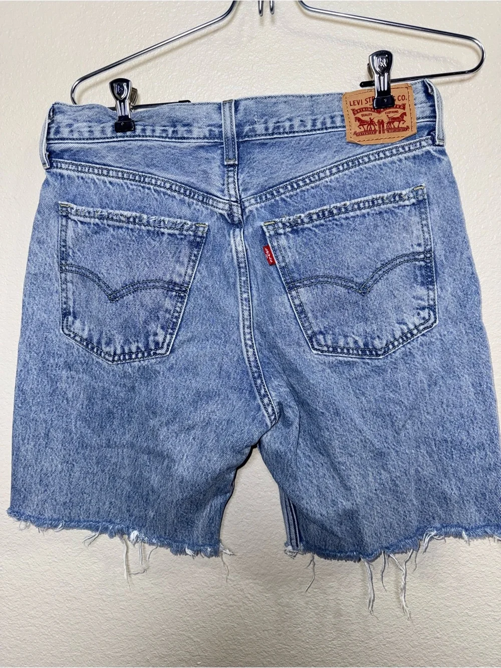 Levi’s Low Pro Straight 28 Cutoff Denim Jorts Raw Hem 90s Dad Shorts Grunge